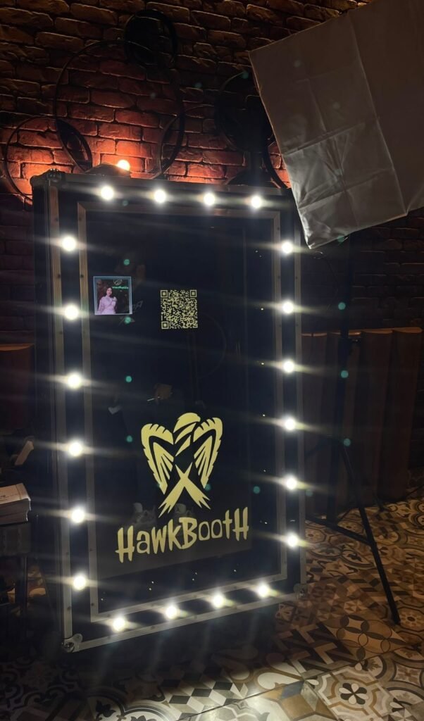 Classic Mirror LED Frame, Hawkbooth