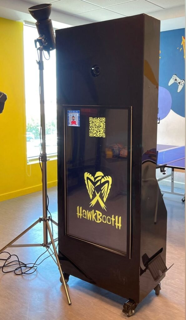 basic photobooth, hawkbooth, luxury